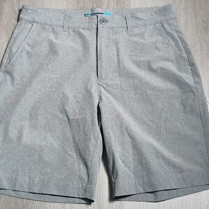 Roundtree & Yorke Performance Men's Gray Flat Front Shorts